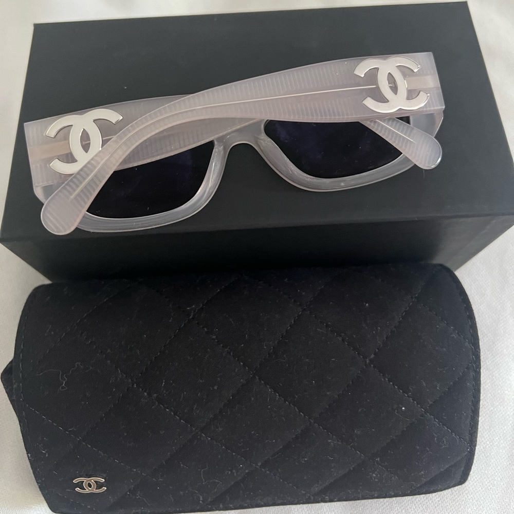 CHANEL Frosted White Sunglasses with Iconic Logo